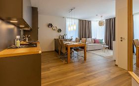 Grimming Lodge Arnika